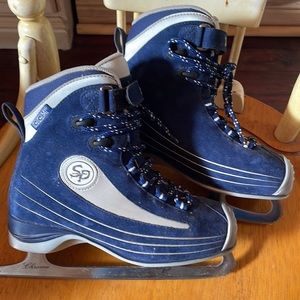 Ice skates CCM